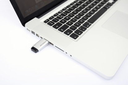 Freecom presenta la nuova data bar con connessione USB retrattile