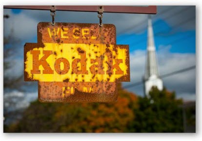 Kodak torna all’assalto di Apple ed HTC mentre la nave affonda…