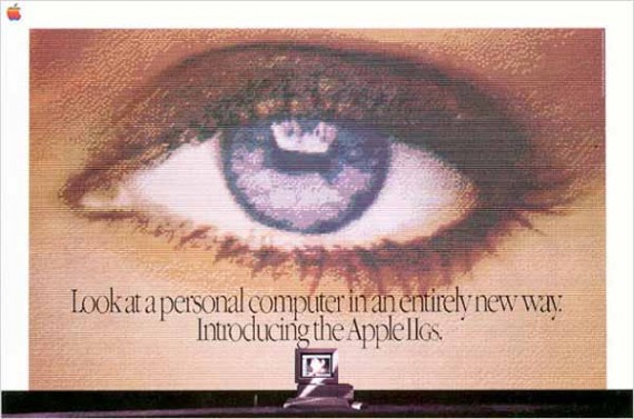 L’evoluzione della Mela dal 1975 al 2002 illustrata con 75 banner pubblicitari