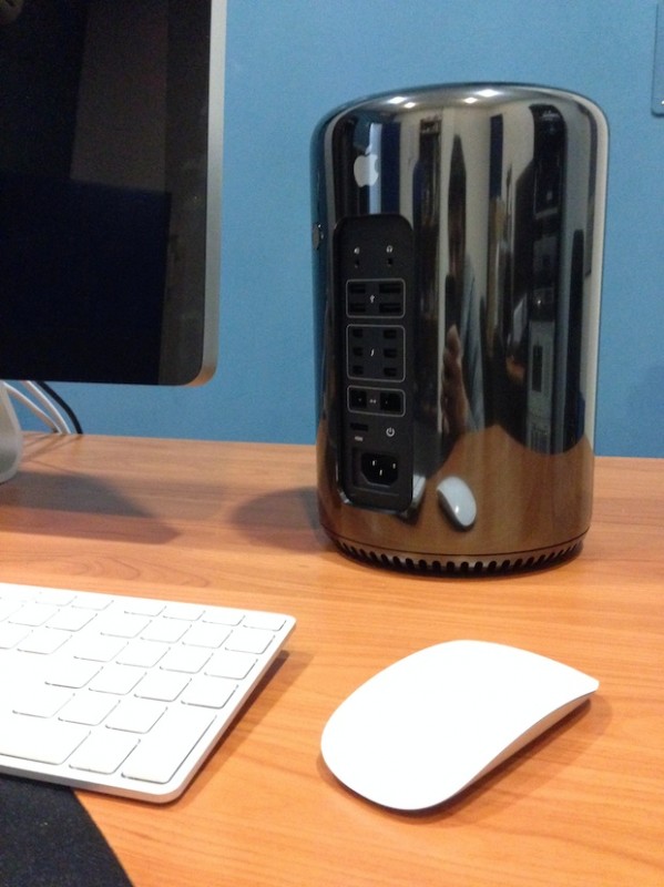 Mac Pro: unboxing e prova di uno dei primi modelli arrivati in Italia!