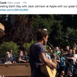 Earth Day: bottiglie di plastica riutilizzabili per i dipendenti Apple