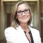 Burberry: Angela Ahrendts non è più il CEO