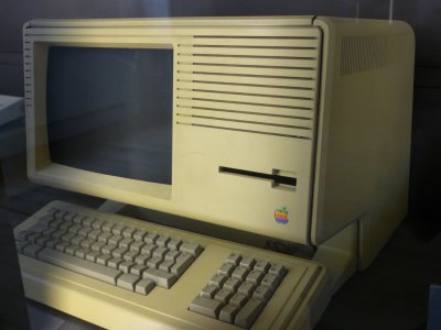 Ecco un video dimostrativo di Lisa prima che uscisse il Macintosh
