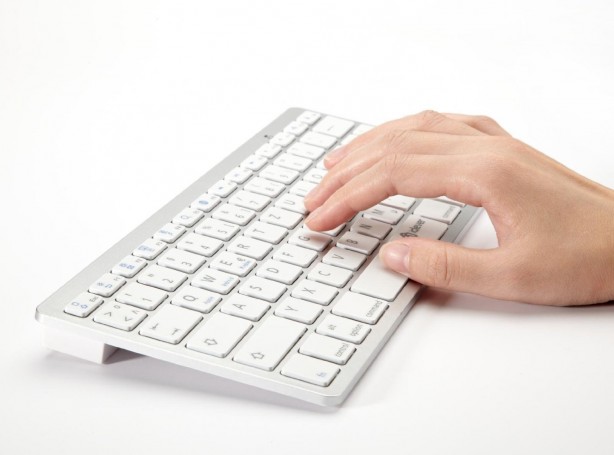 iClever 3-in-1, una tastiera versatile per tutti i tuoi dispositivi – Recensione