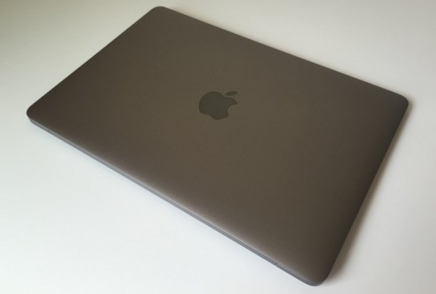 Il nuovo MacBook da 12 pollici sarà disponibile in negozio entro fine maggio