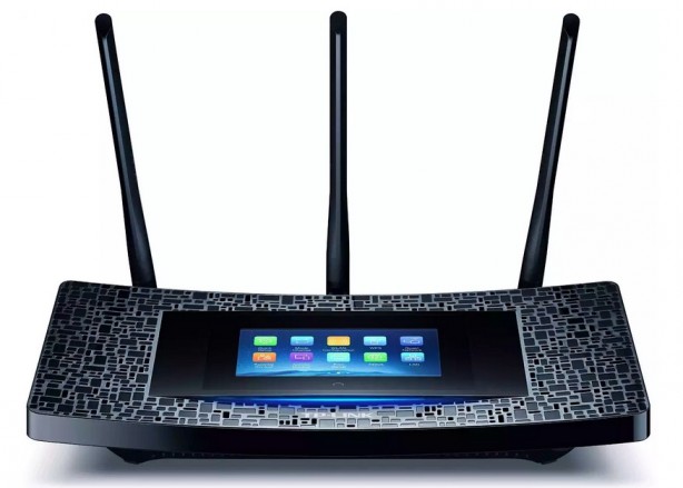 TP-LINK presenta “Touch P5”, il router con display touchscreen