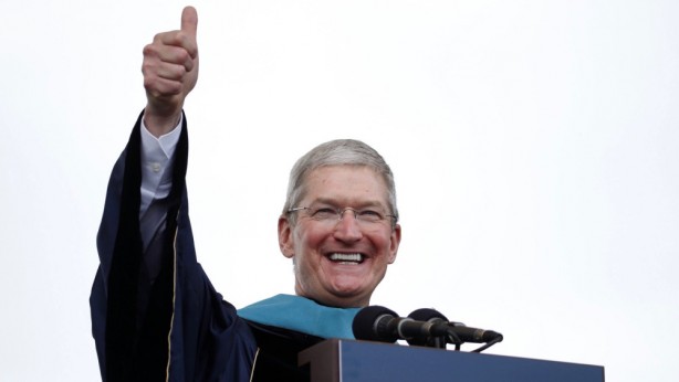 Tim Cook annuncia nuovi benefit per i dipendenti