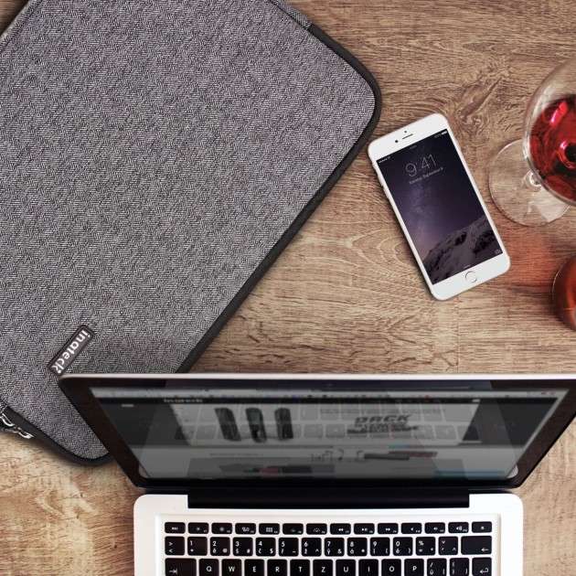 Inateck Sleeve, una splendida custodia in feltro per il tuo MacBook