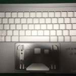 Prima foto del nuovo (presunto) MacBook Pro con pannello OLED