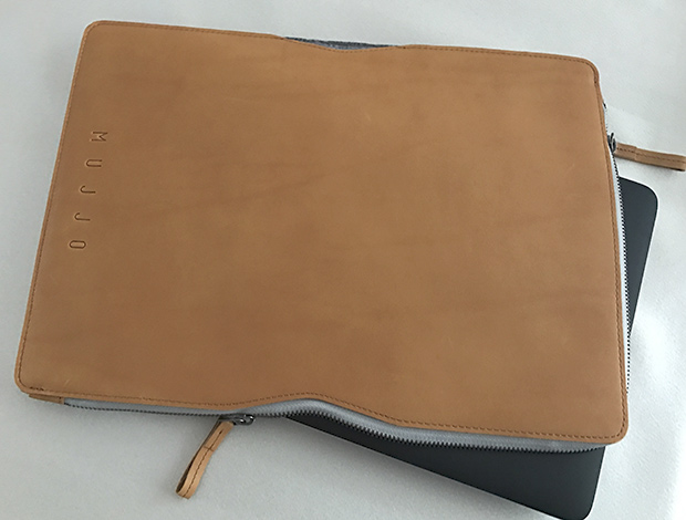 Mujjo Folio Sleeve per MacBook 13″: eleganza e stile in un unico prodotto