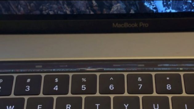 Doom viene fatto girare sulla Touch Bar dei nuovi MacBook Pro