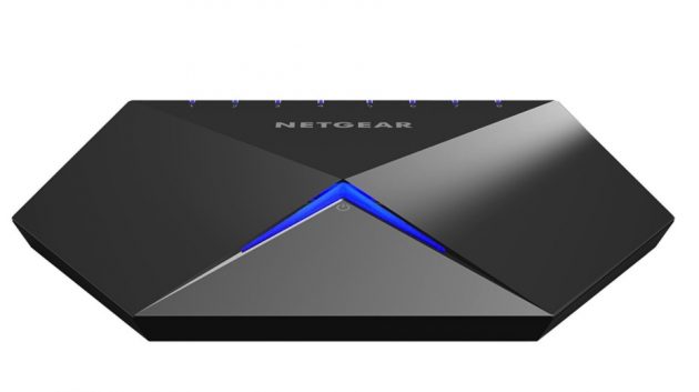 Nighthawk S8000, lo switch di Netgear pensato per il  gaming VR e lo streaming HD
