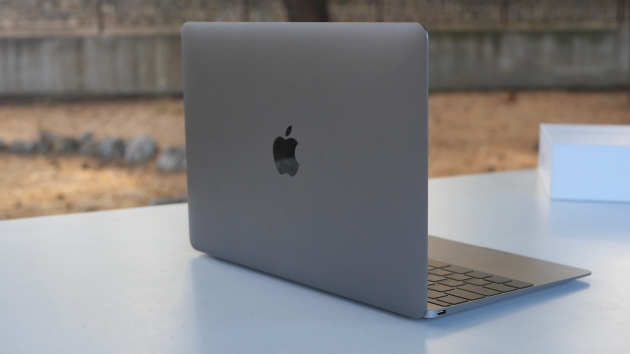 Recensione MacBook 2017: adesso è (quasi) perfetto!