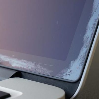 Programma di riparazione del rivestimento antiriflesso ancora attivo per alcuni MacBook