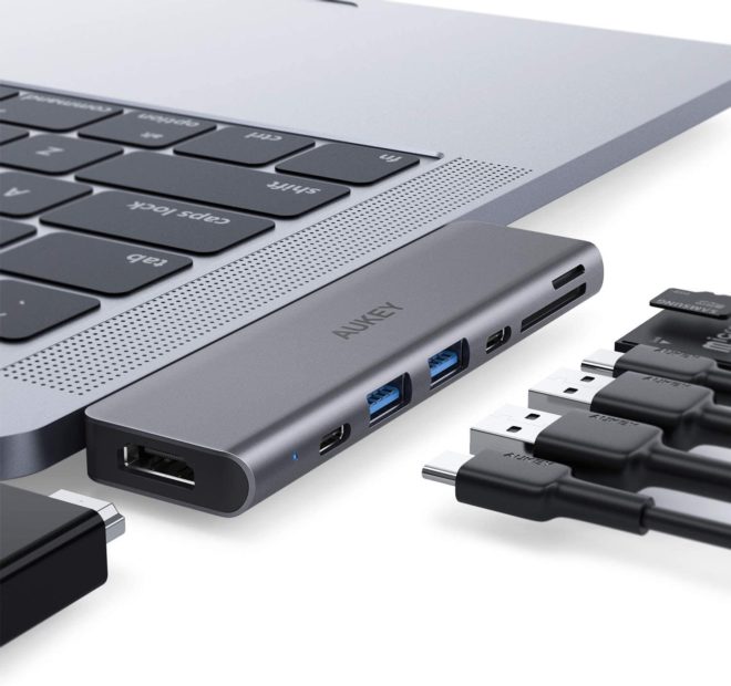 Aukey: due accessori per lavorare ovunque con il vostro MacBook Pro
