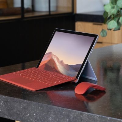 Microsoft spiega perché Surface Pro 7 “è meglio” del  MacBook Pro M1
