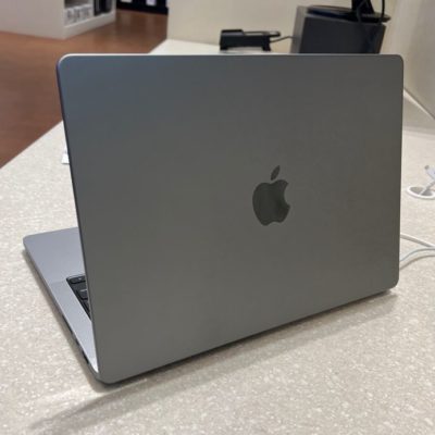 Ecco immagini e video reali del nuovo MacBook Pro