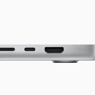 MacBook Pro, lo slot per schede SD supporta solo UHS-II
