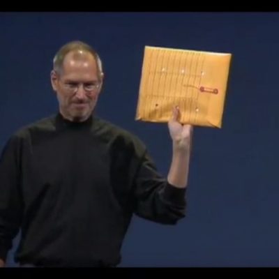 15 anni fa Apple presentava il “notebook più sottile del mondo”