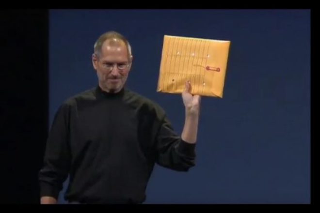 15 anni fa Apple presentava il “notebook più sottile del mondo”