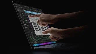 Per anni Apple ha detto no ai Mac touchscreen, ora John Ternus spiega cosa è cambiato